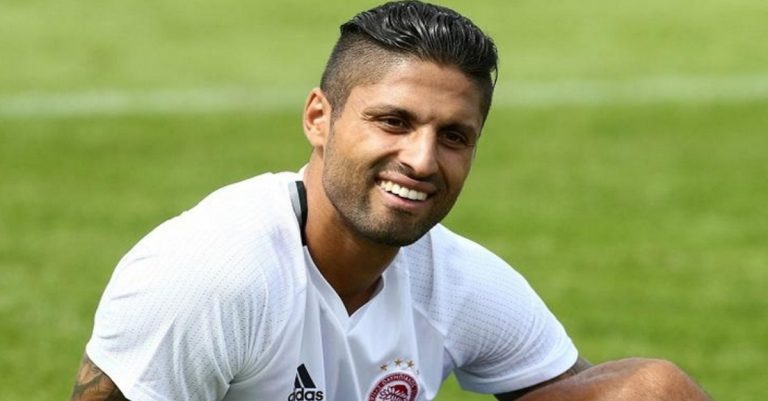 المغربي دا كوستا يساند صديقه أمرابط