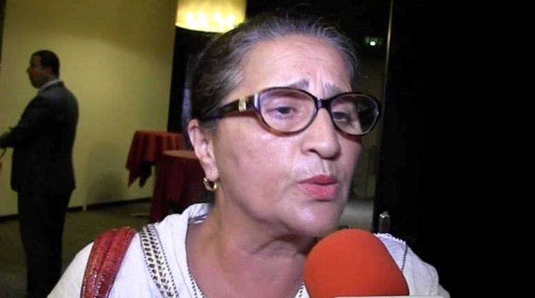 ابن الفنانة زهور السليماني يكشف عن حالتها الصحيّة