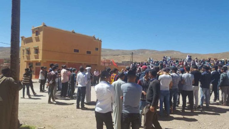 تنغير : ساكنة واكليم في مسيرة احتجاجية ضد “التهميش”