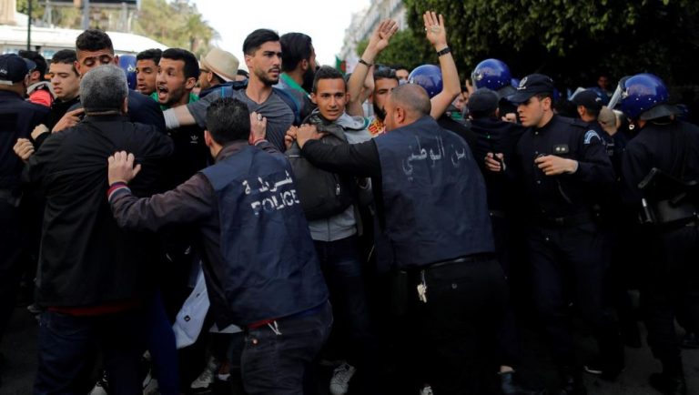 مراكش : تدخل لفضّ اعتصام الأساتذة المتعاقدين بالقوة