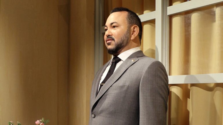 تمثال للملك محمد السادس بمتحف “grevin-paris”