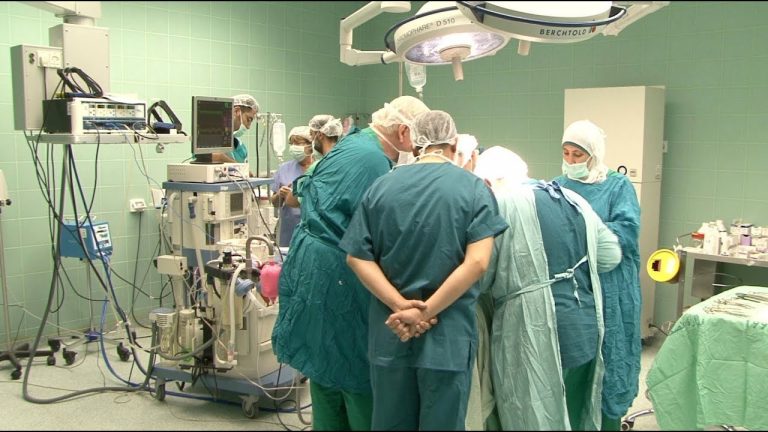 وزان : أوّل جراحة بالمنظار لغشاء طبلة الأذن