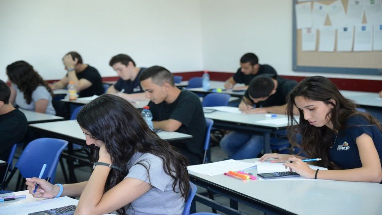 رأي حزب العدالة والتنمية بخصوص فرنسة التعليم في المغرب