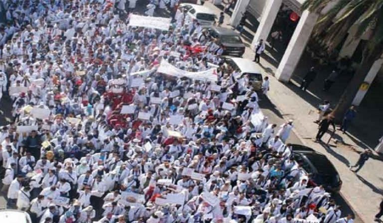 ساعات معدودة للبتّ في ملف تعاقد الأساتذة