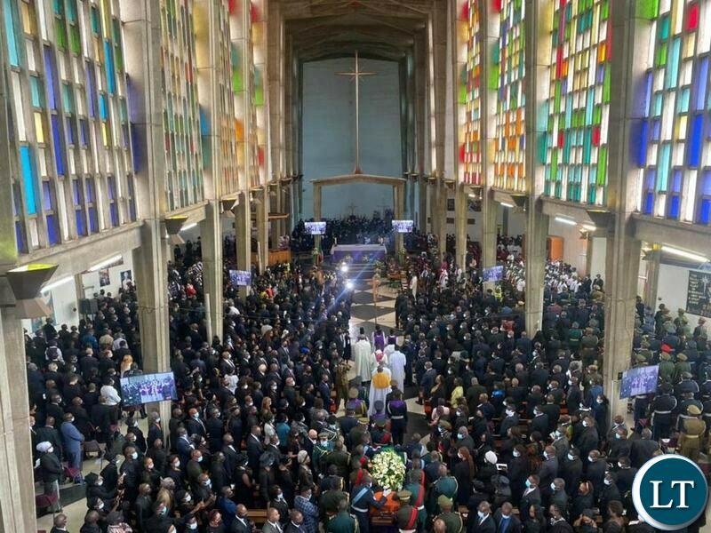 Family members, friends pay tribute to RB Family members, friends pay tribute to RB