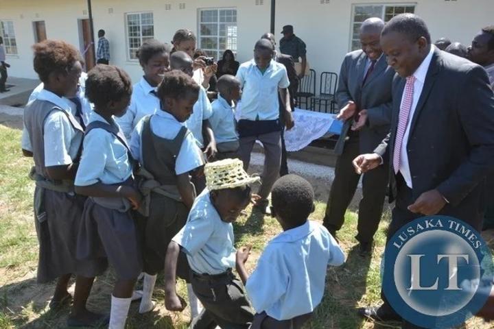 Stop complaining about overcrowding, create more classroom space-Teaching Commission Stop complaining about overcrowding, create more classroom space-Teaching Commission