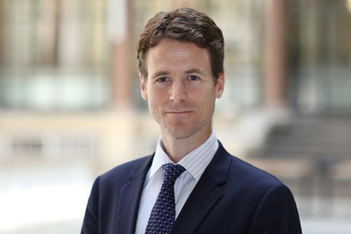 Britain gives Zambia one billion pounds for SMS development Britain gives Zambia one billion pounds for SMS development