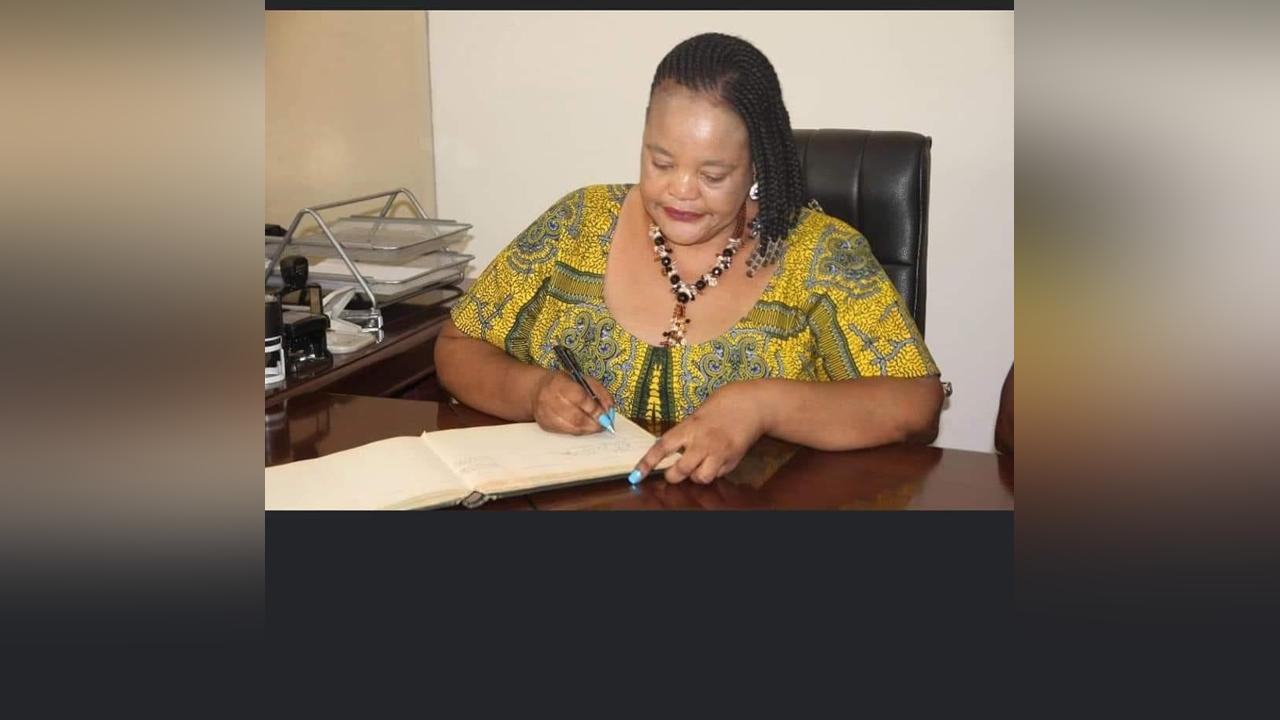 CHARITY BANDA PERFORMS U-TURN, SAYS EDGAR LUNGU MUST TAKE OVER PRESIDENCY … urges Kambwili to support him CHARITY BANDA PERFORMS U-TURN, SAYS EDGAR LUNGU MUST TAKE OVER PRESIDENCY … urges Kambwili to support him