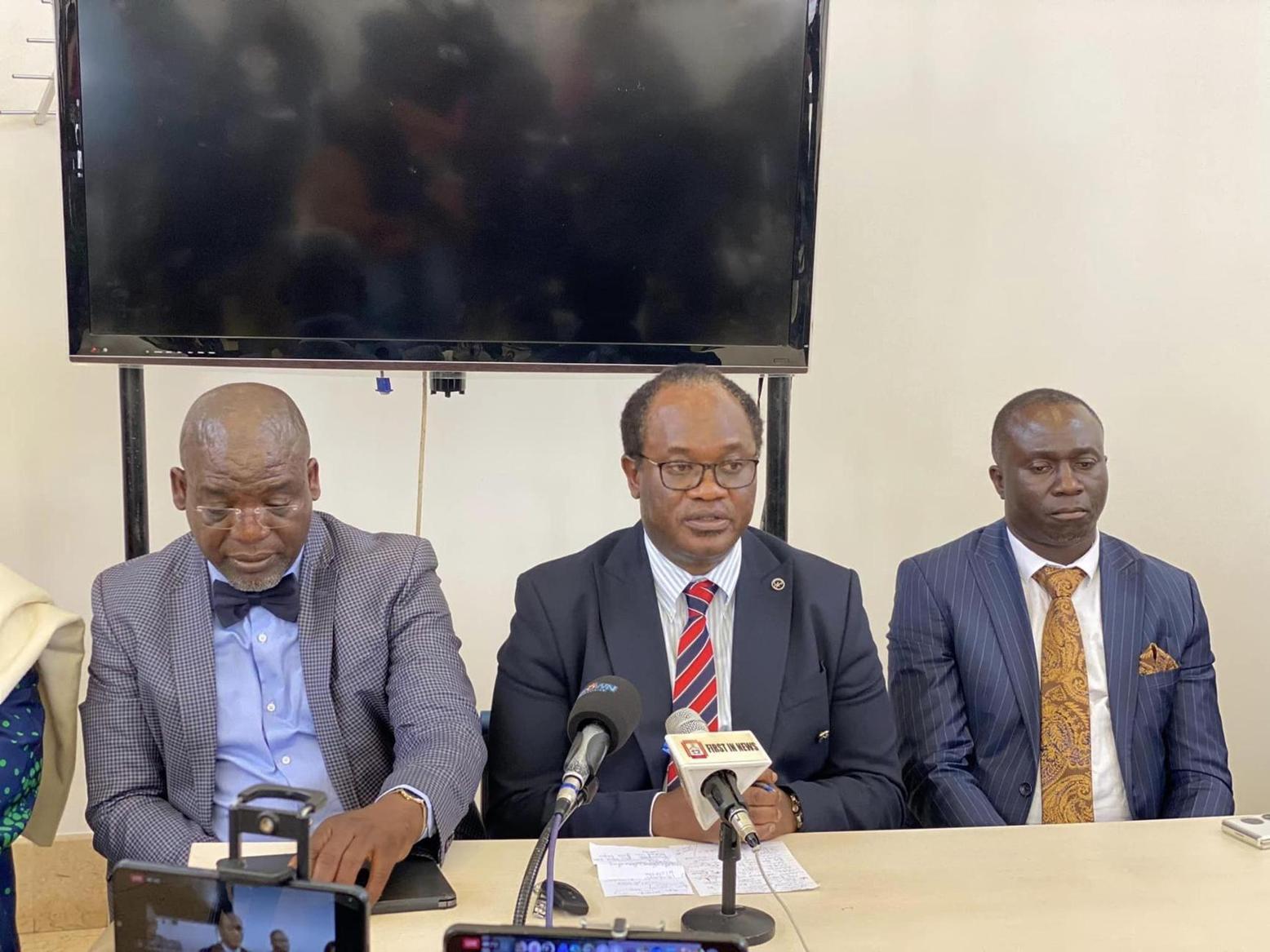 The silent protest by PF MPs in Parliament is called ‘Hon Nickson Chilangwa Sitting Protest’- Hon Mundubile The silent protest by PF MPs in Parliament is called ‘Hon Nickson Chilangwa Sitting Protest’- Hon Mundubile