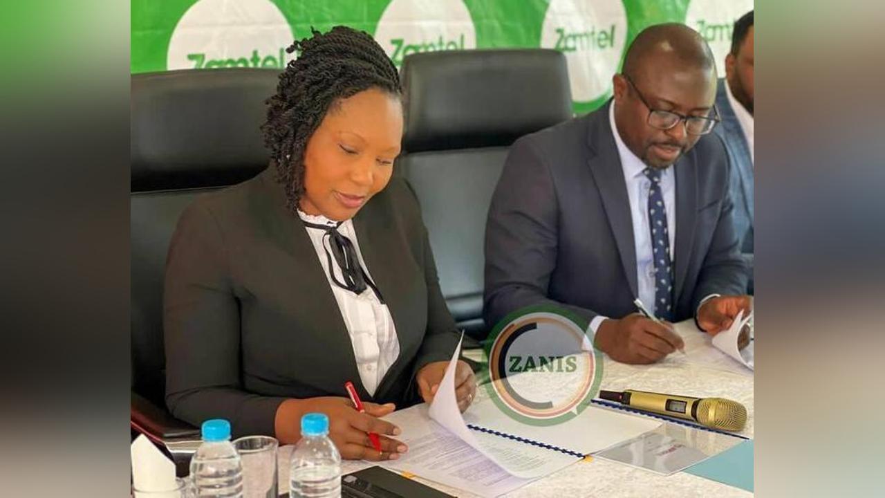 ZANACO, ZAMTEL join hands to offer banking,mobile money services ZANACO, ZAMTEL join hands to offer banking,mobile money services