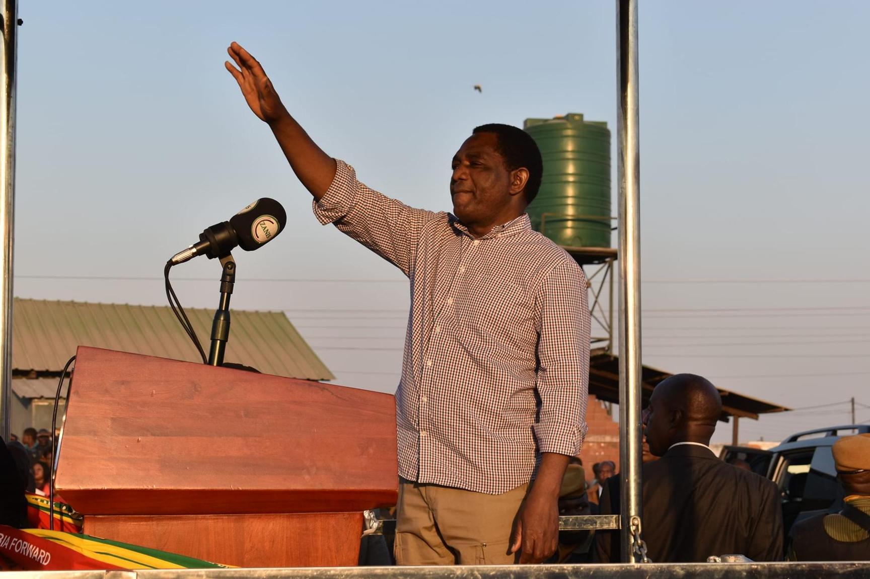 President Hichilema pledges to drill boreholes in Lusaka President Hichilema pledges to drill boreholes in Lusaka