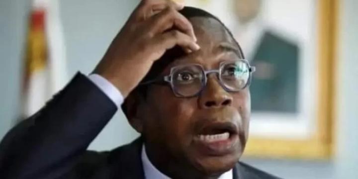 Zimbabwe Scraps Tax on USD Cash Withdrawals After Backlash Zimbabwe Scraps Tax on USD Cash Withdrawals After Backlash