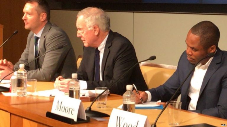 Washington Experts Call for End to Zimbabwe Sanctions, But Press Govt to Reform