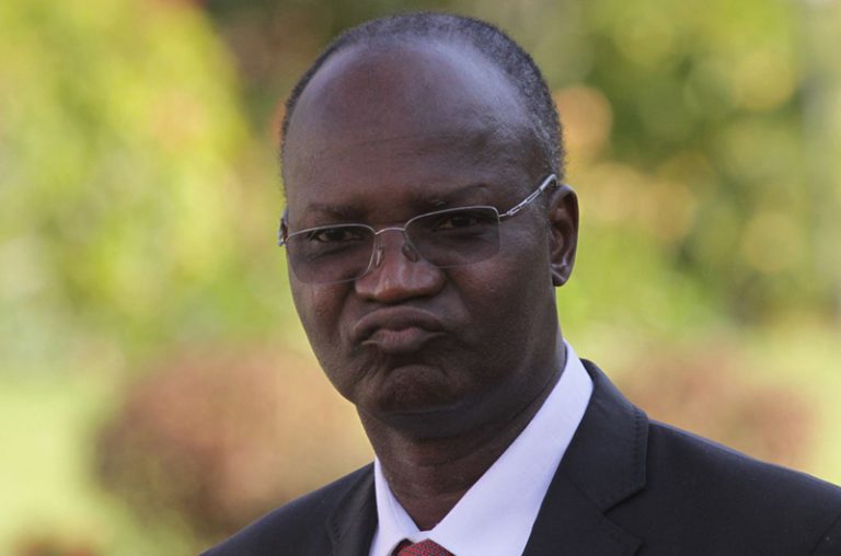 Jonathan Moyo seeks out of court settlement with Chiwenga