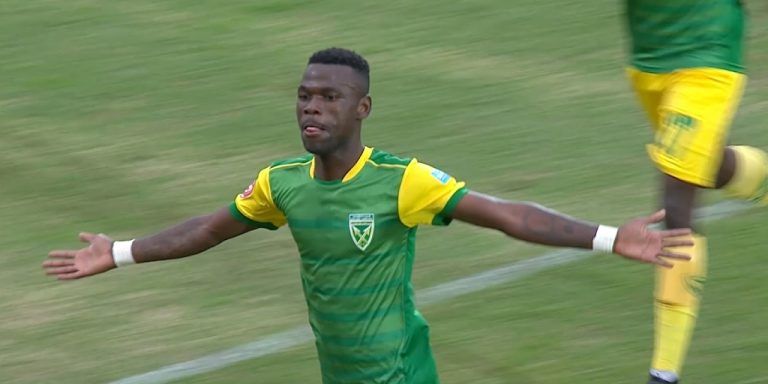 Knox Mutizwa’s stoppage time winner clinches 3 points for Golden Arrows