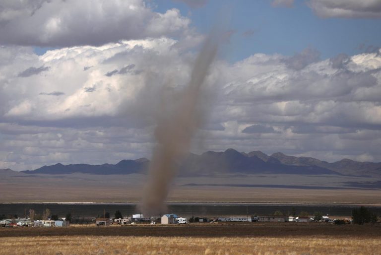 Alien enthusiasts descend on Nevada desert near secretive U.S. base