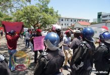 Zimbabwean Teachers Earning $1 a Day Refuse to Return to Work