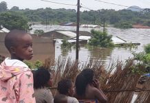 Zimbabwe warns of flooding following heavy rains