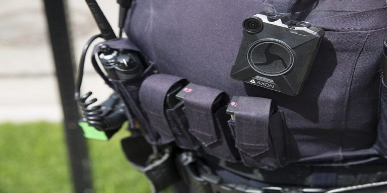 Government Considering Using Police Body Cameras