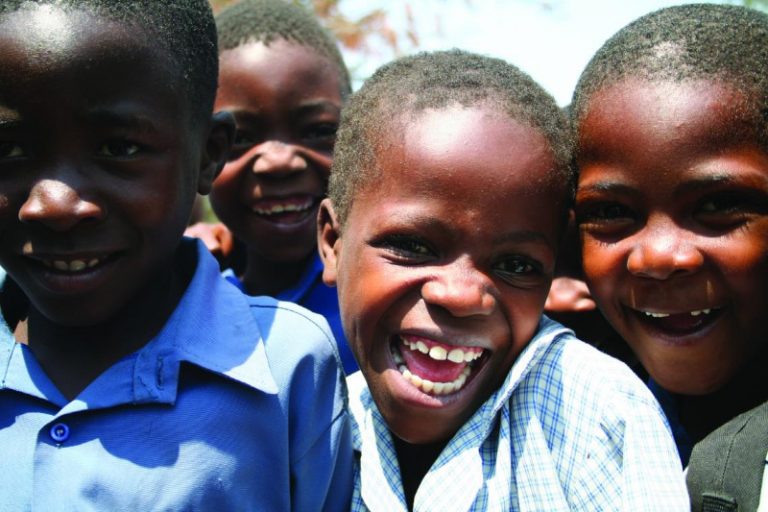 12,5 percent Zim children have diaspora parent – study