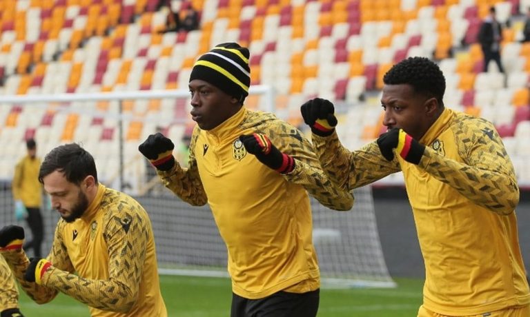 Teenage Hadebe reveals ambitious targets amid transfer rumours