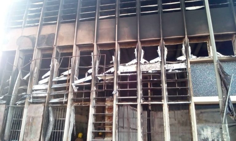 Shopping mall gutted by fire in Harare