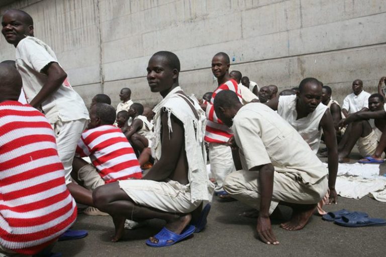 Zim prisons urge speedy release of 6 000 amnesty candidates