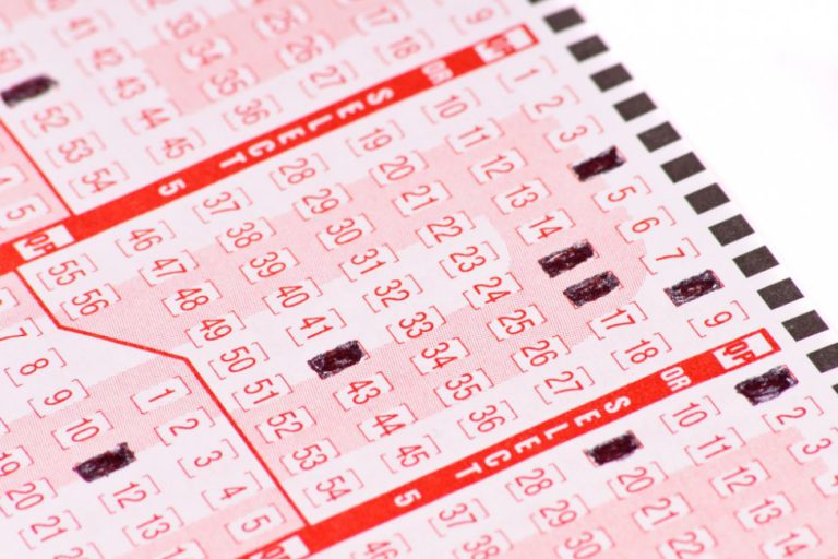 Canadian lottery winner was unaware of jackpot for over a month