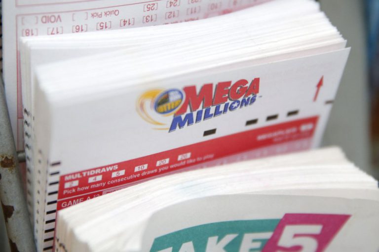 North Carolina couple’s numbers win lottery jackpot after 26 years