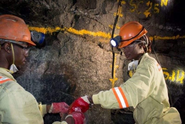 Mining Sector Workers Get 22% Pay Hike