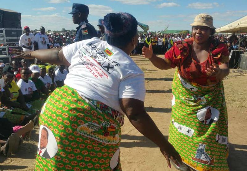 Over 1 300 Ditch MDC For Zanu PF In Midlands – Ncube Over 1 300 Ditch MDC For Zanu PF In Midlands – Ncube