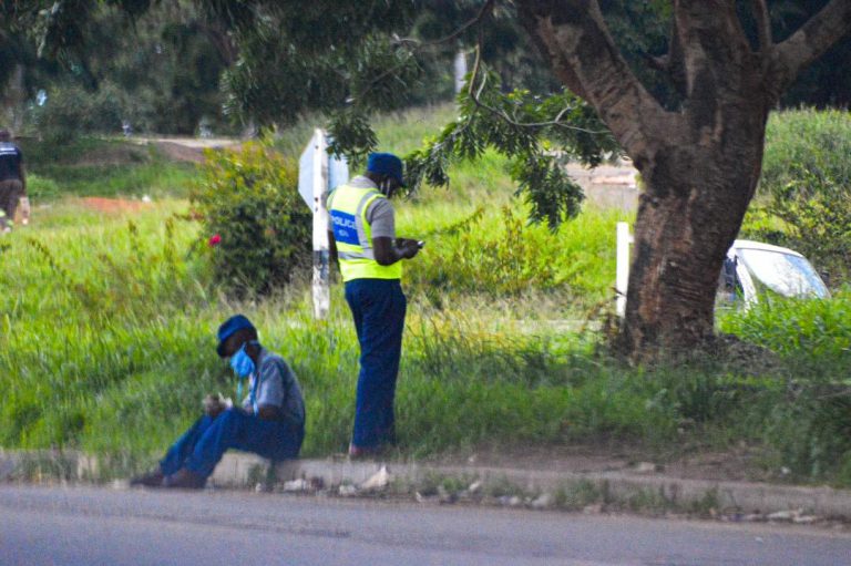 Police Impostor Helps Friend Extort US$100 From Ex-Hubby