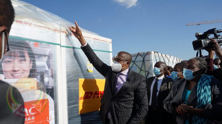 Zambians Troop To Zimbabwe For Covid Jabs
