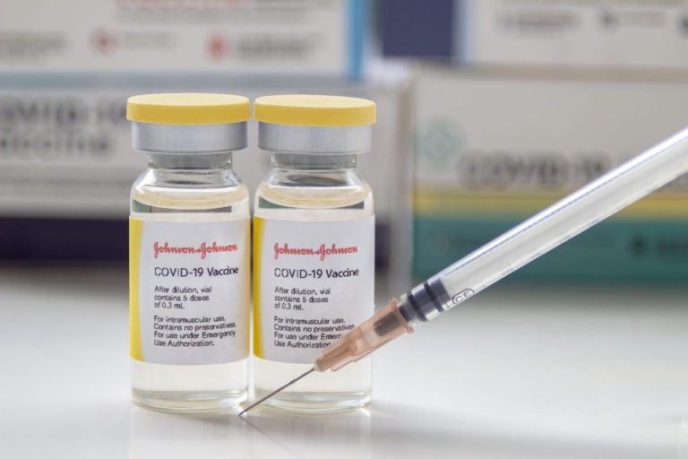 Mnangagwa Fears US Will Use COVID-19 Vaccines To Topple Him