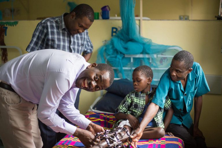 UK-trained Zimbabwean-born Doctor Becomes 1st To Return, Practice Pediatric Orthopedics