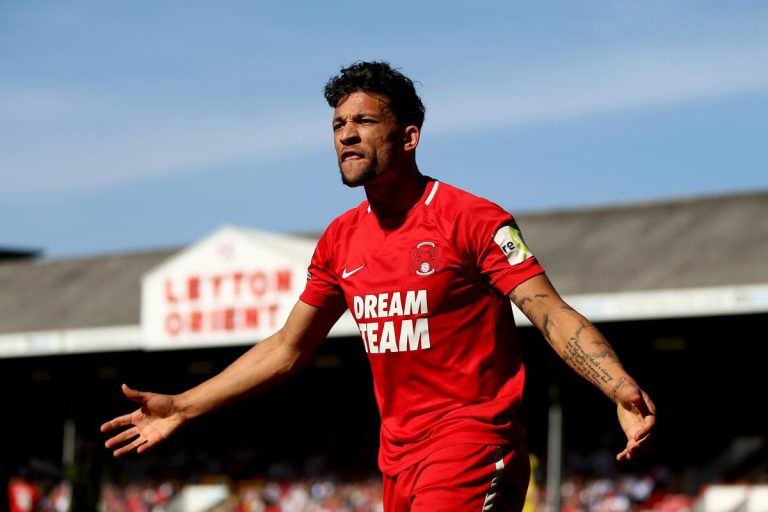 Warriors Concede Defeat In Macauley Bonne Chase
