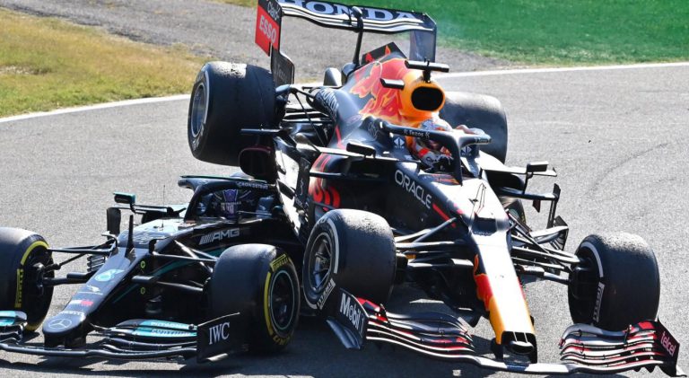 Losing & Losing Faith In The Race Are Different Things – Mercedes On Hamilton ‘Defeat’