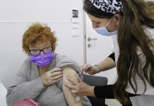 Israel To Offer 4th Coronavirus Vaccine Jab To Over 60s, Frontline Workers Israel To Offer 4th Coronavirus Vaccine Jab To Over 60s, Frontline Workers