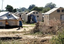 2 Robbers Disarm 6 Security Guards, Get Away With US$60 000 2 Robbers Disarm 6 Security Guards, Get Away With US$60 000