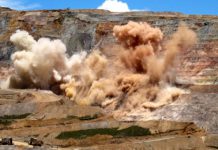 Lawyers Give Chinese Miner Ultimatum To Tackle Pollution Lawyers Give Chinese Miner Ultimatum To Tackle Pollution