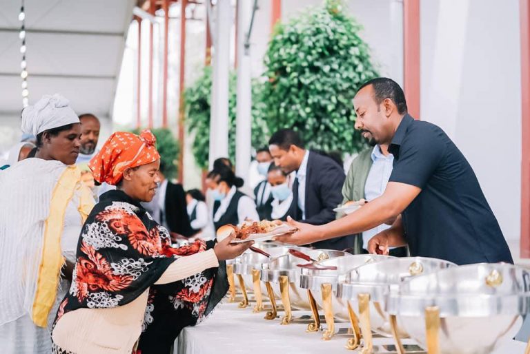 PM Abiy Hosts Easter Holiday Lunch Program for 230 Elders, Various community Members