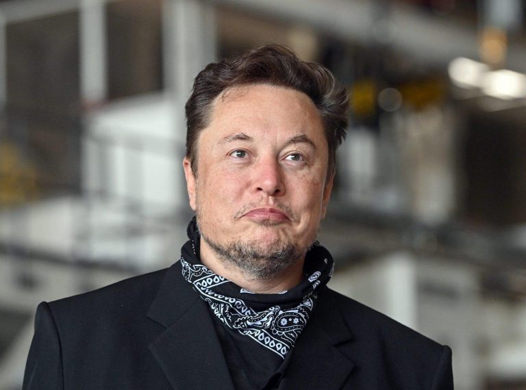 Elon Musk secures R715 billion in funding for Twitter bid