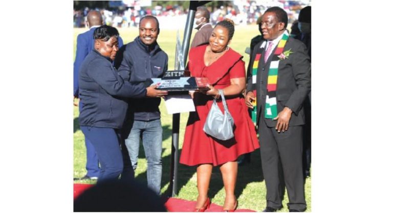 Masiyiwa’s ECONET Wins Best ZITF Stand Award