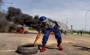 Economic And Market Analysts Warn Of Impending Civil Unrest In Zimbabwe Economic And Market Analysts Warn Of Impending Civil Unrest In Zimbabwe