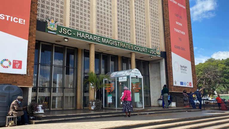 ‘Fraudsters’ in US$23k con; one of suspects posed as judicial officer, cop
