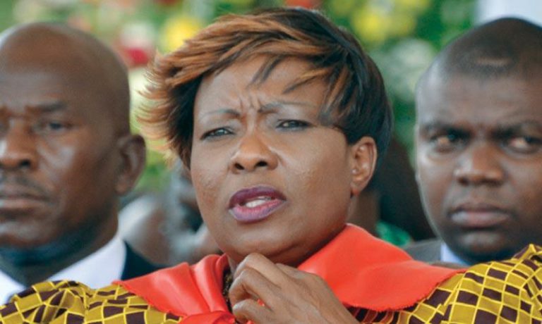First Lady Auxilia Mnangagwa’s Security Ejects Journalists Out Of Bulawayo Event