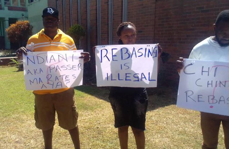Chinhoyi Residents Protest Against “Exorbitant” US Dollar Rates
