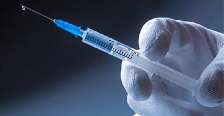 Mnangagwa Urges Indigenous Church Members To Get Their Children Immunised