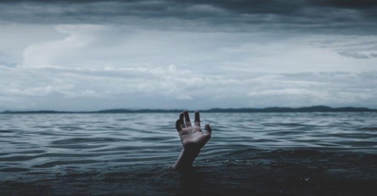 Zimbabwean Teenager Swept Out To Sea On Christmas Day
