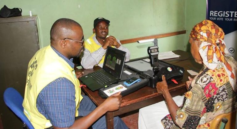 Mnangagwa Urges Zimbabweans To Register To Vote